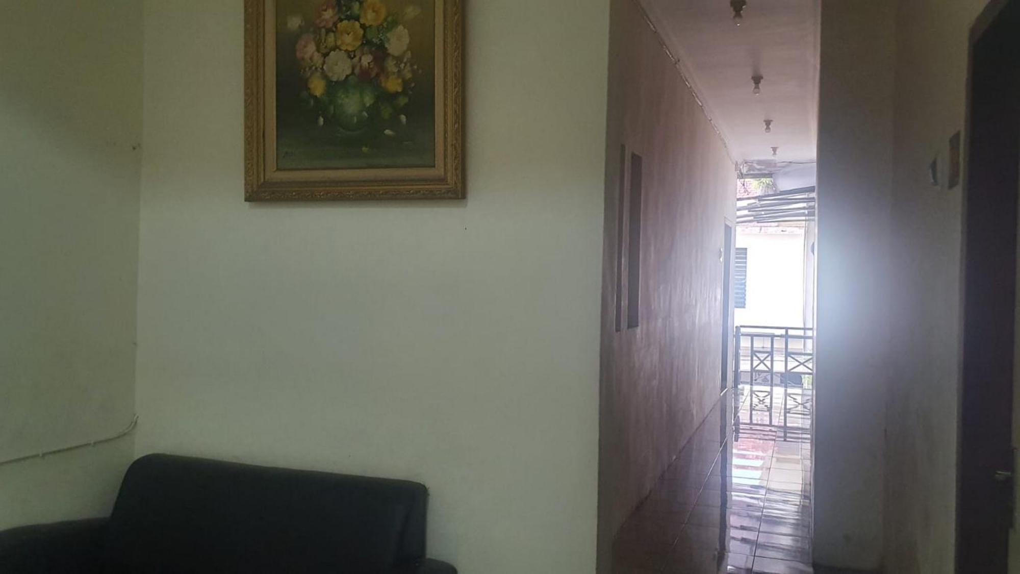 Reddoorz Syariah At Demasto Homestay Jembel Eksteriør billede